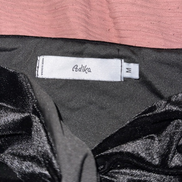 velvety going out top 🐈‍⬛ - Picture 2 of 4